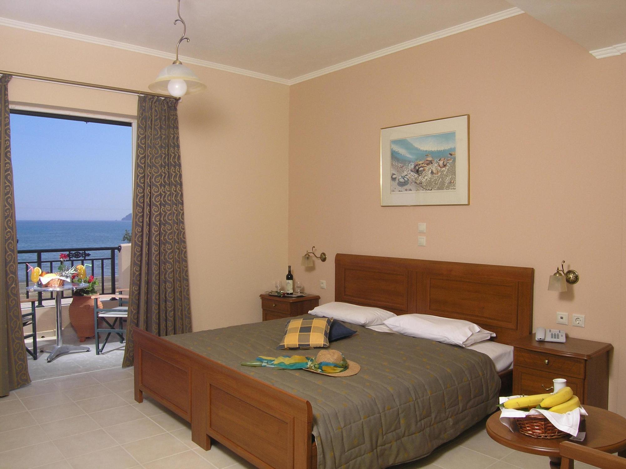 Mediterranean Beach Resort Laganas Bilik gambar